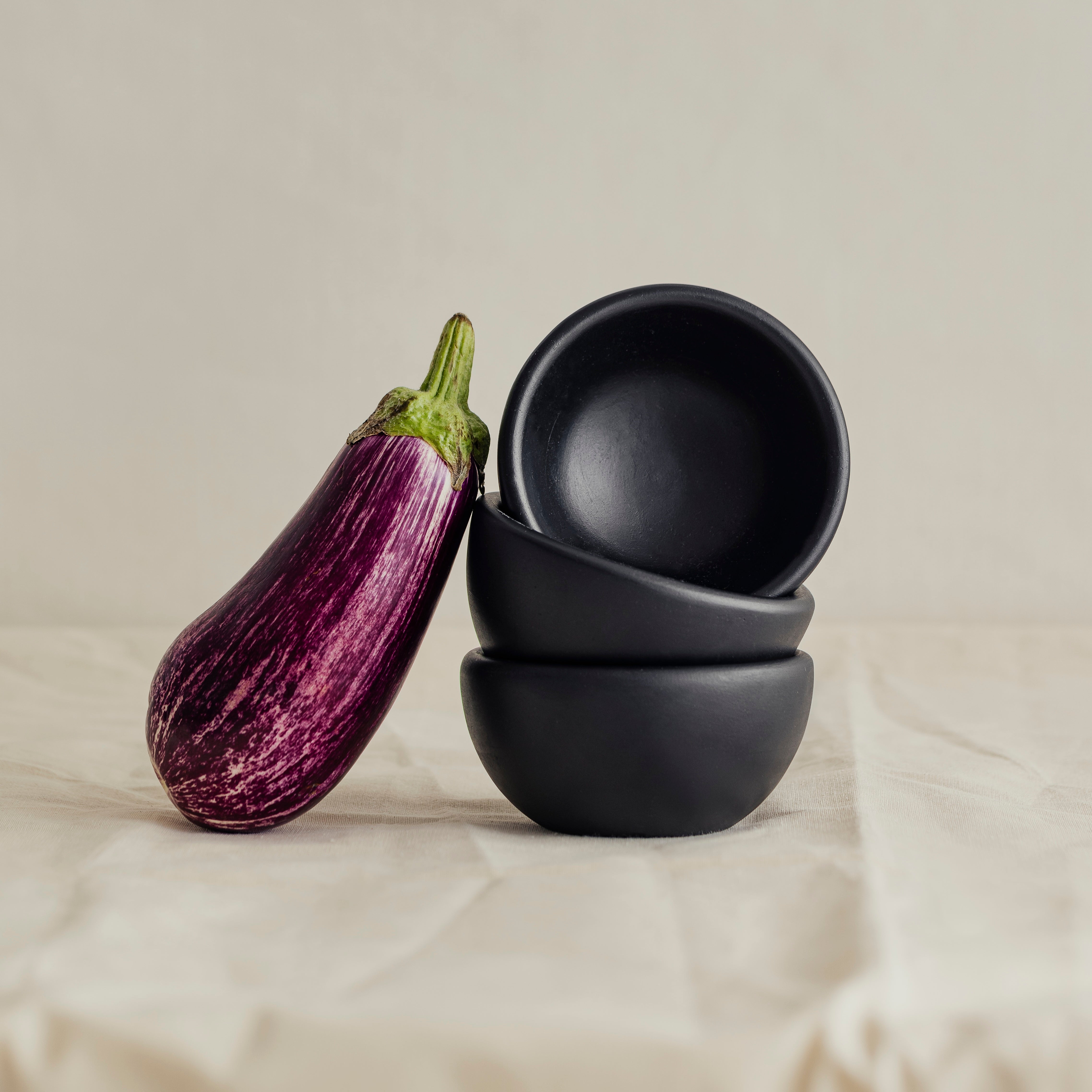 004 Trio Black Mango Wood Serving Bowl Set